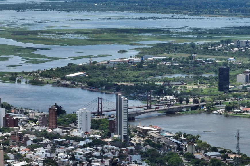 Los puentes de Santa Fe ante una nueva crecida del río Paraná. Foto: Fernando Nicola.