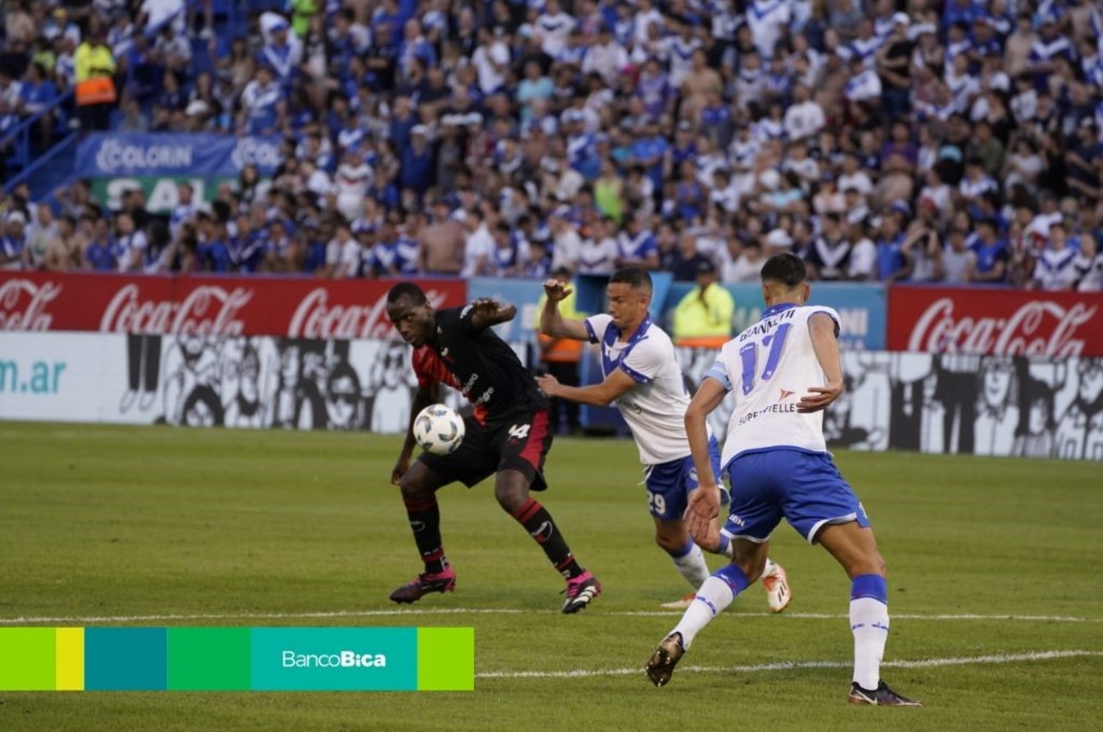 Colón cayó ante Vélez 3 a 1 en el Amalfitani.