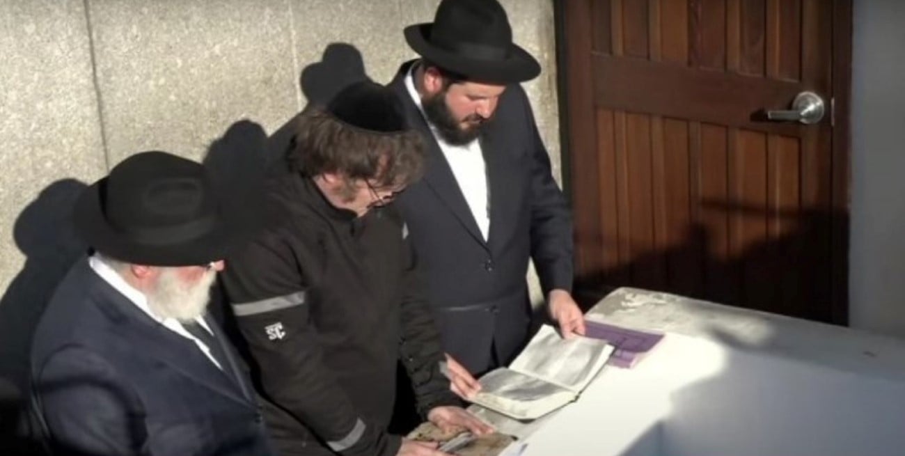 Javier Milei visitó la tumba del "rebe de Lubavitch" en Nueva York