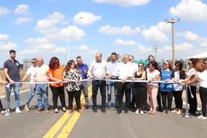 Se inauguraron las obras de pavimentación la Ruta Provincial Nº 63, en el tramo de 12.142 metros entre Colonia Margarita y la Ruta Provincial Nº 13.
Foto: Gentileza