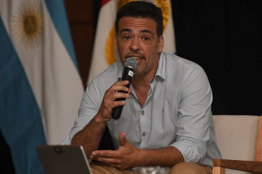 El especialista indicó que el desafío está en “cómo mover de forma más eficiente y equitativa posible a las personas generando el menor impacto hacia las ciudades”. Foto: Flavio Raina