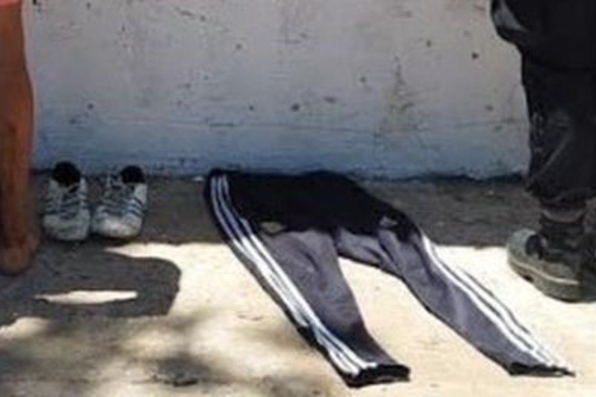 El detalle de las prendas halladas en la vivienda.