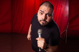 “Trato de que no sea sólo algo mío, sino que también el público sea parte del show, y que se pueda sumar con sus anécdotas e historias”, afirma el artista. Foto: Gentileza producción