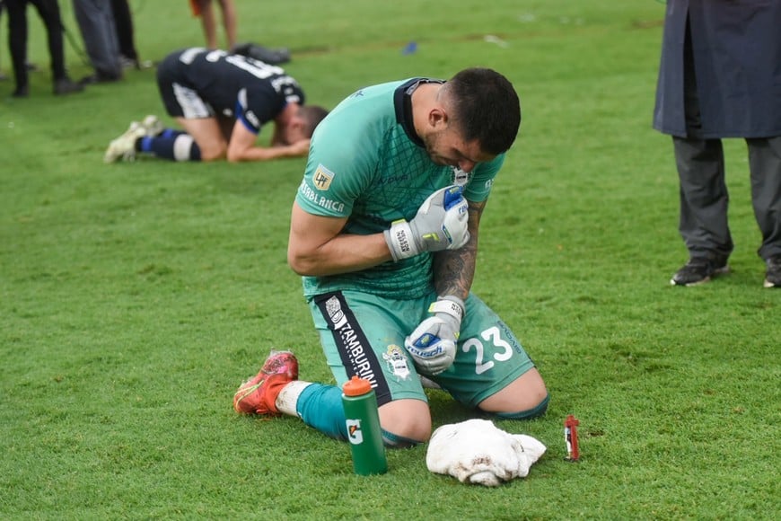 Insfrán, arquero del "Lobo". Foto: El Litoral