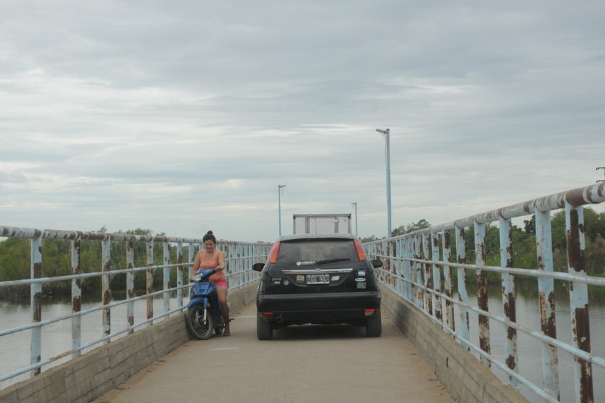 Alternativa. Este puente fue construido para este tipo de ocasiones, y evitar así que los vecinos de La Boca queden totalmente aislados.

Guillermo Di Salvatore.