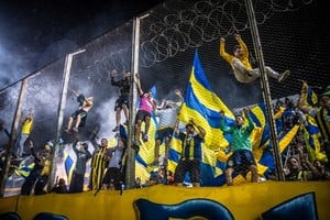Los hinchas celebran que el partido se juegue más cerca de Rosario que el anterior en Salta.