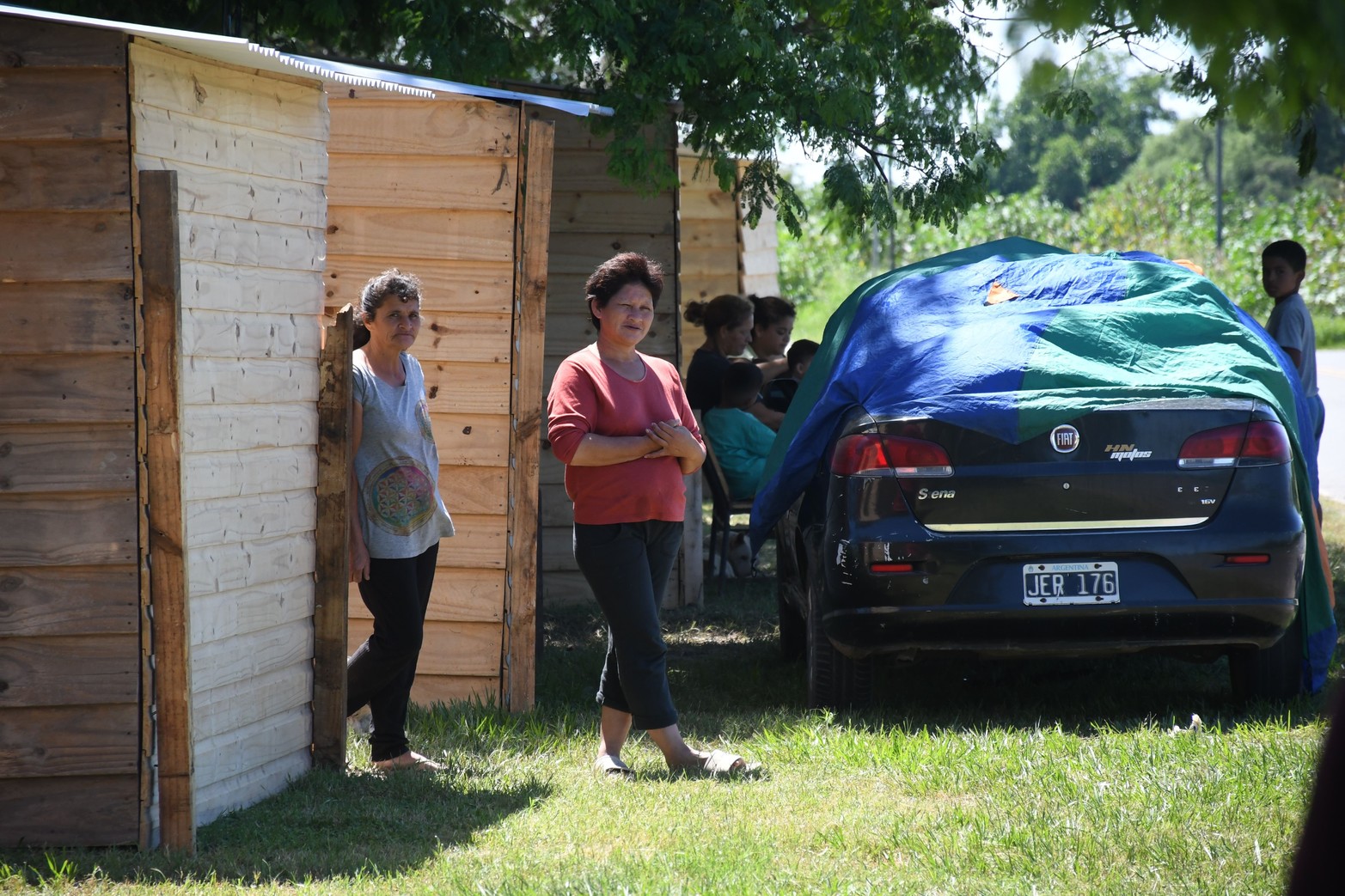 Evacuados en los módulos las familias se separan
