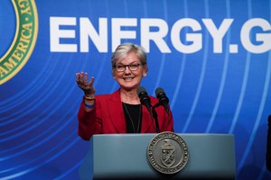 U.S. Secretary of Energy Jennifer Granholm hosts a U.S. Department of Energy news conference to announce that scientists at the Lawrence Livermore National Laboratory (LLNL) have made a breakthrough on fusion energy, the process that powers the sun and stars that one day could provide a cheap source of electricity in Washington, U.S., December 13, 2022. REUTERS/Mary F. Calvert