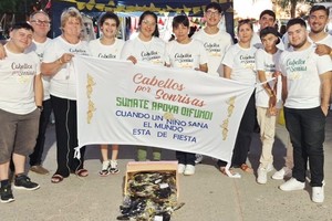 Esta es la 6ta. Campaña que realizan los peluqueros verenses que cada vez suma más tijeras para desarrollar esta solidaria tarea.