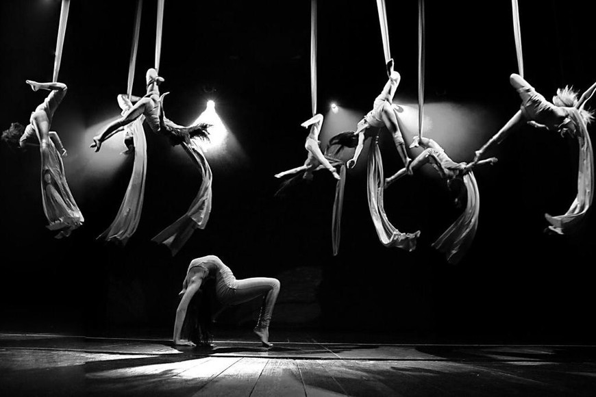 "Akuaxia un viaje de Agua", es una obra teatral danzada.