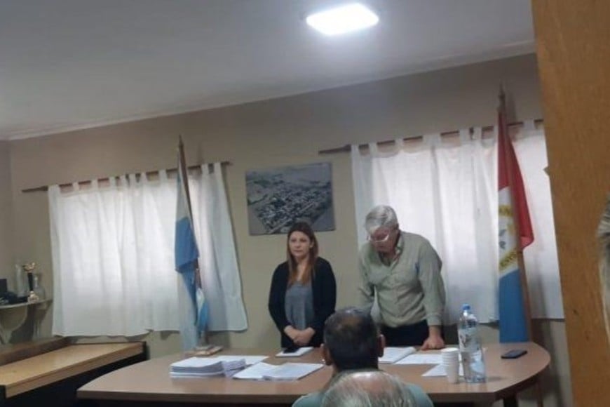 Lorena Crotti prestó juramento en la comuna de San Fabián. Crédito: Mario Campilia.