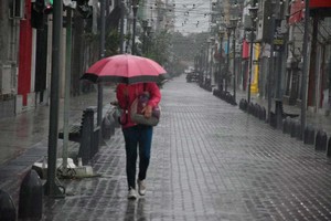 Intensa lluvia sobre la capital santafesina este miércoles. Foto: Flavio Raina.