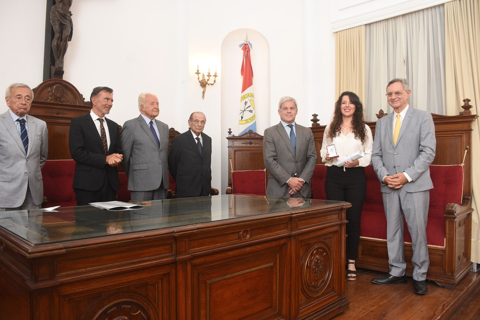 Distinguieron a los mejores promedios de las carreras de abogacía. El diploma y la medalla de honor fueron entregados por las autoridades del Poder Judicial y los representantes de las casas de estudios. Participaron el designado fiscal de Estado Domingo Rondina y el senador Julio Garibaldi.