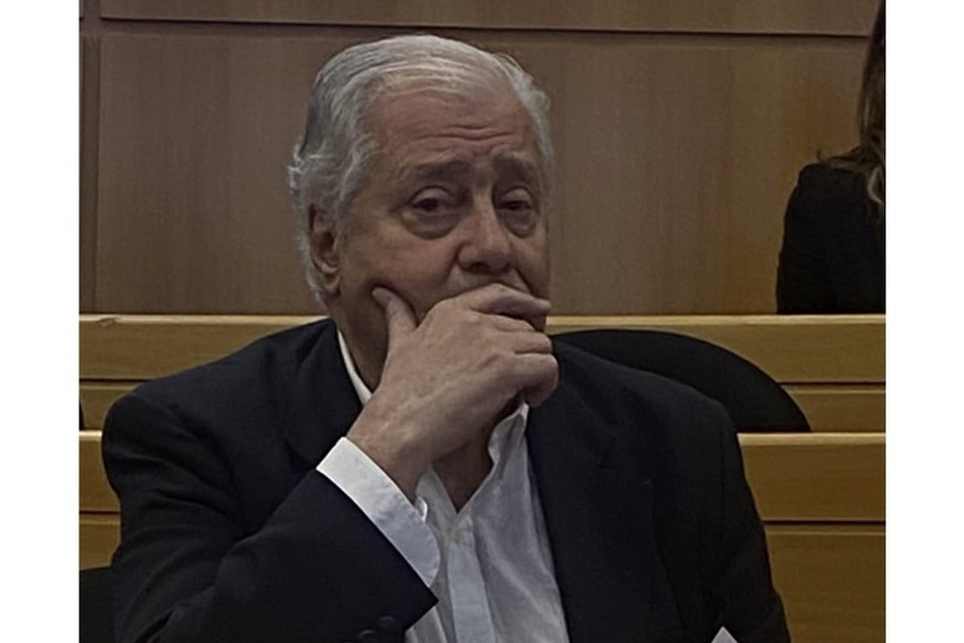 Presidente del departamento de Becas y Premios del CAI Ing. Horacio Salgado.