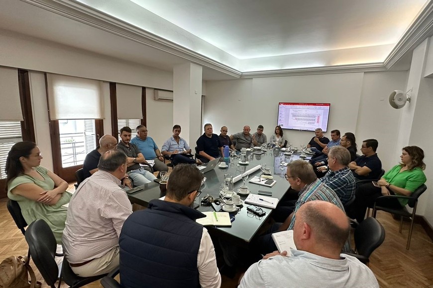 El encuentro se realizó para monitorear la evolución de la situación hídrica. Crédito: Prensa Municipalidad de Santa Fe