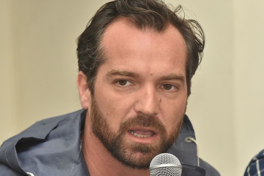 El intendente de Santo Tomé, informó que al momento son cuatro las familias que se autoevacuaron y aclaró que “son personas que viven fuera del anillo de defensa de la ciudad”. Foto: Flavio Raina