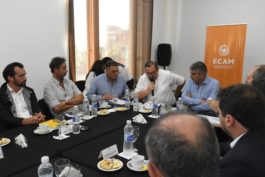 La reunión de ECAM sirvió para poner sobre la mesa las prioridades de las localidades del área metropolitana, como la gestión de los residuos y relleno sanitario, entre otras.