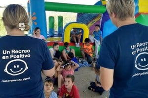 La experiencia está pensada para que entre juegos y risas los más chicos se informen y tomen conciencia de sus derechos, para luego difundir éstos en el entorno familiar como así también en el social más cercano.