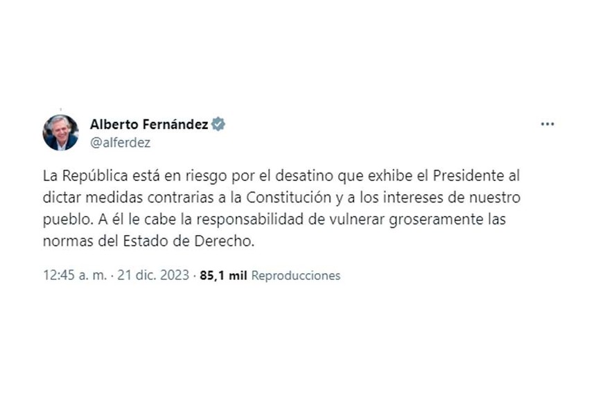 Uno de los posteos de un largo hilo en X, del ex presidente.
