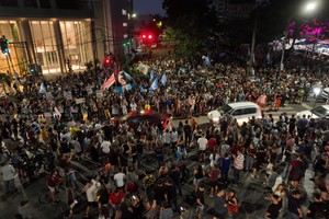 La manifestación tuvo lugar en la intersección de Bulevar y Rivadavia. Crédito: Fernando Nicola