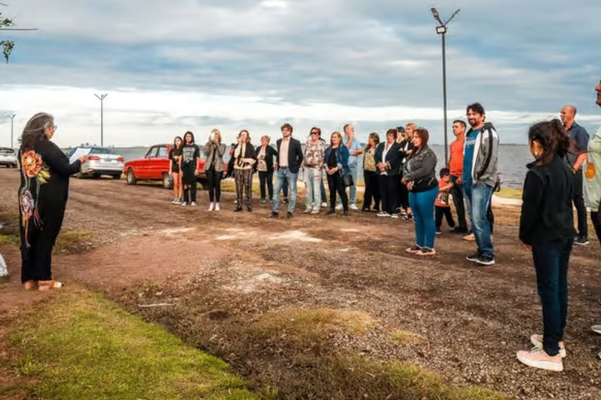 El monumento está ubicado en  avenida Costanera. Crédito: Comuna de Teodelina.