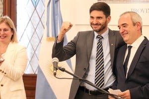 Con la jura de Rondina, se completó el gabinete de Pullaro. Crédito: Gobierno de Santa Fe.