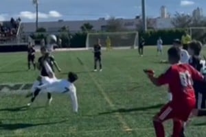 El momento de la chilena.