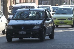 En las últimas horas un taxista y un remisero fueron blanco de violentos asaltos. Crédito: Mauricio Garín.