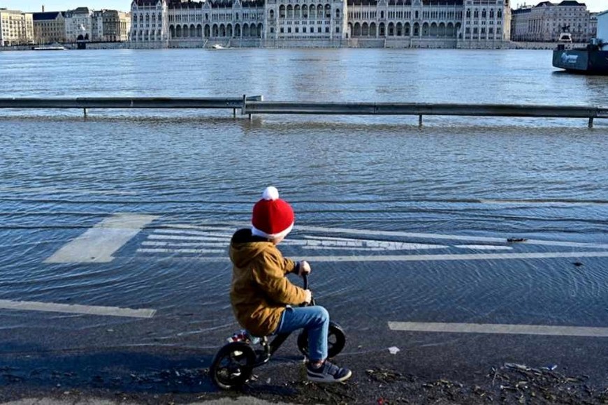 El río alcanzó el nivel más alto desde 2013.