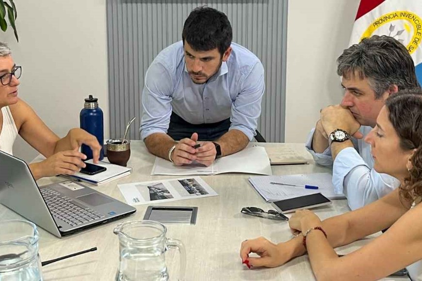 El encuentro del ministro Cococcioni con referentes de Venado Tuerto.