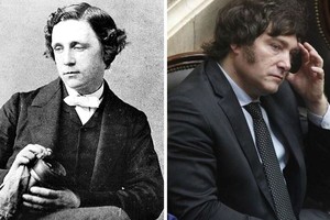 Lewis Carroll -célebre autor de "Alicia en el país de las maravillas"- y Javier Milei, presidente de la Argentina.