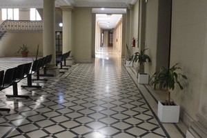 En una audiencia de medidas cautelares, en los tribunales de la capital provincial, se dispuso que el acusado permanezca en prisión mientras continúa la investigación.