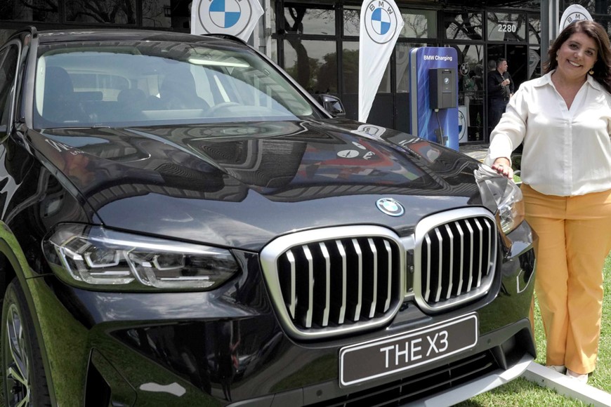 Uno de los ejemplares en exhibición de los BMW X3.