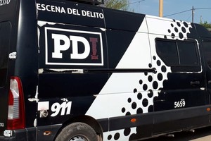 Personal de Criminalística de la PDI trabajó en la escena del suceso.
Crédito: El Litoral