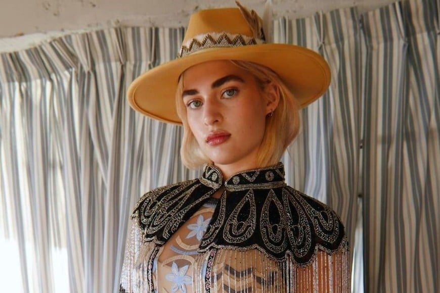 Marta Fort sorprendió al mostrarse por primera vez arriba de una pasarela