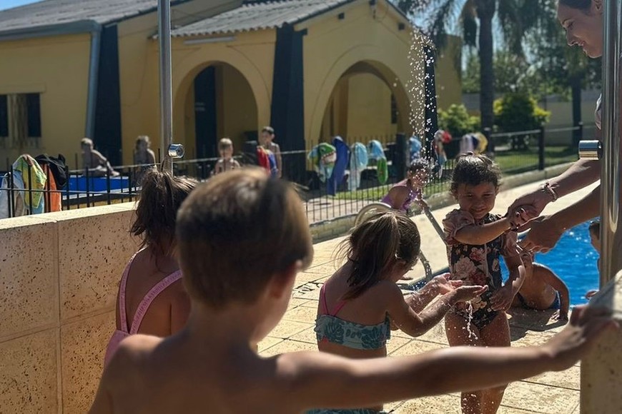 “Los chicos están muy contentos de poder participar de estas actividades junto a los profesores. Desde la comuna se acompaña a todos los niños necesiten”, puntualizó Martínez.