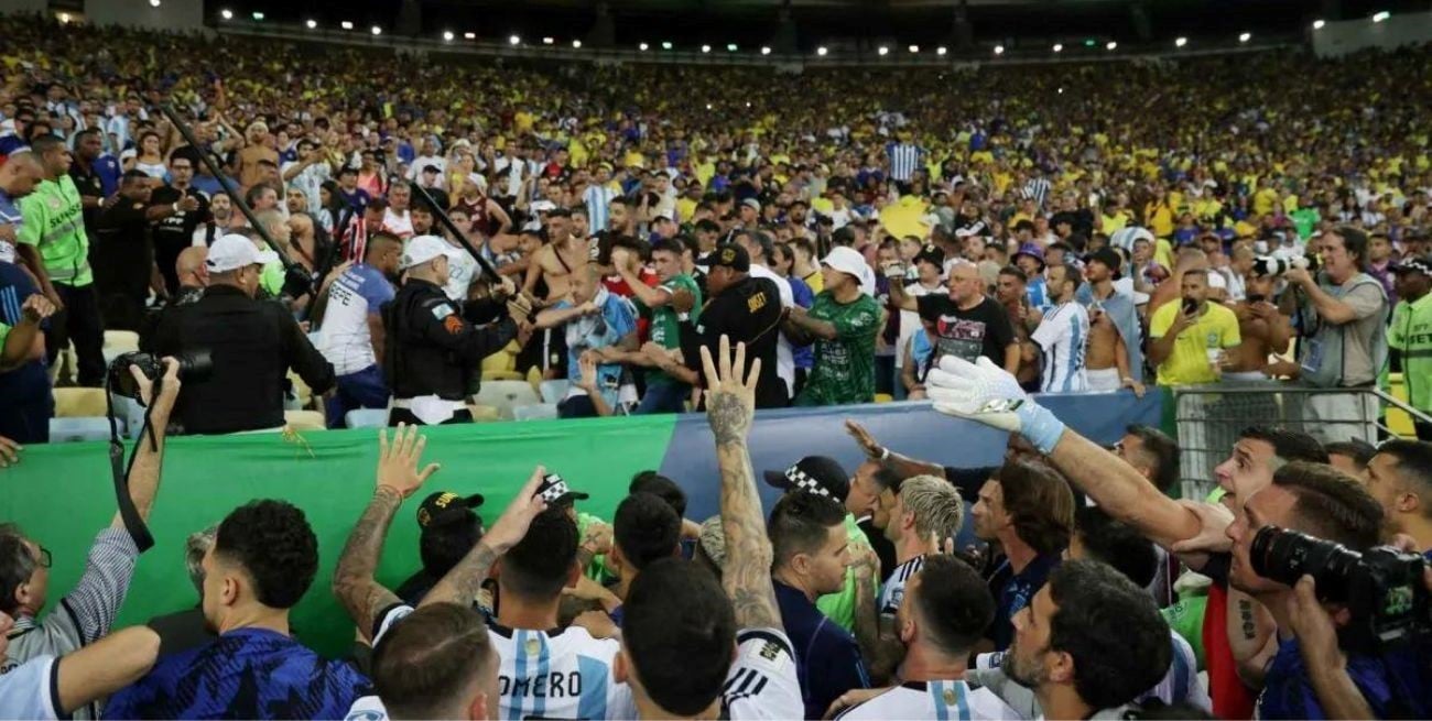 FIFA sancionó a la Selección Argentina por los incidentes en el partido ante Brasil