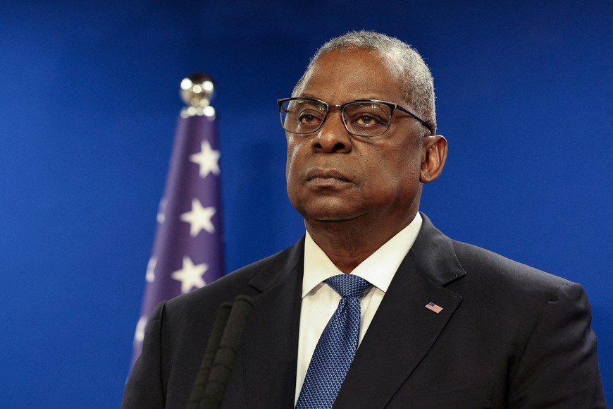 FILE PHOTO: U.S. Secretary of Defense Lloyd Austin looks on during a joint press conference with Israeli Defense Minister Yoav Gallant at Israel's Ministry of Defense in Tel Aviv, Israel December 18, 2023. REUTERS/Violeta Santos Moura/File Photo