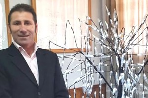 Juan Domingo Bravo, jefe comunal de Landeta.