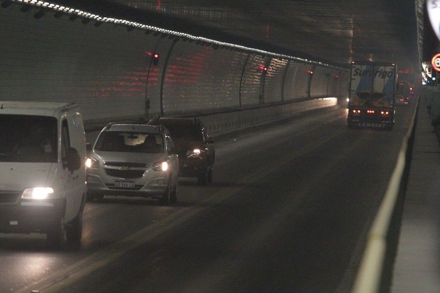 El enlace vial une hace más de 50 años las provincias de Entre Ríos y Santa Fe. Foto: Mauricio Garín