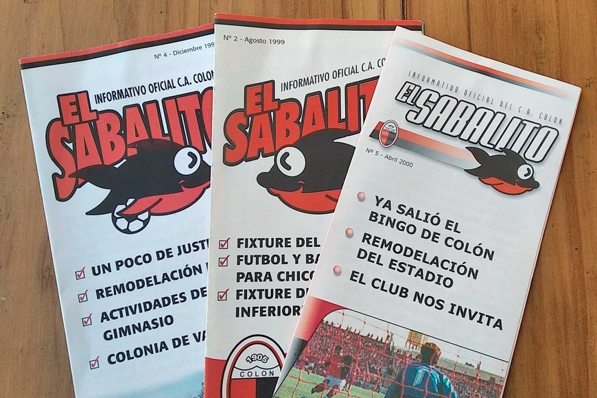 La publicación "El Sabalito", era repartida por los cobradores del club al momento de repartir los tickets de la cuota societaria.