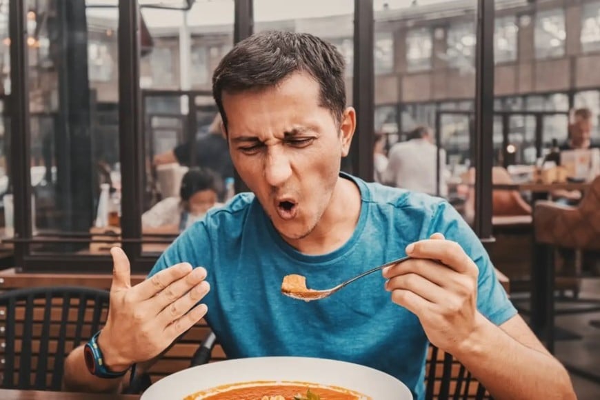 La sensación picante se debe a un compuesto químico conocido como capsaicina.