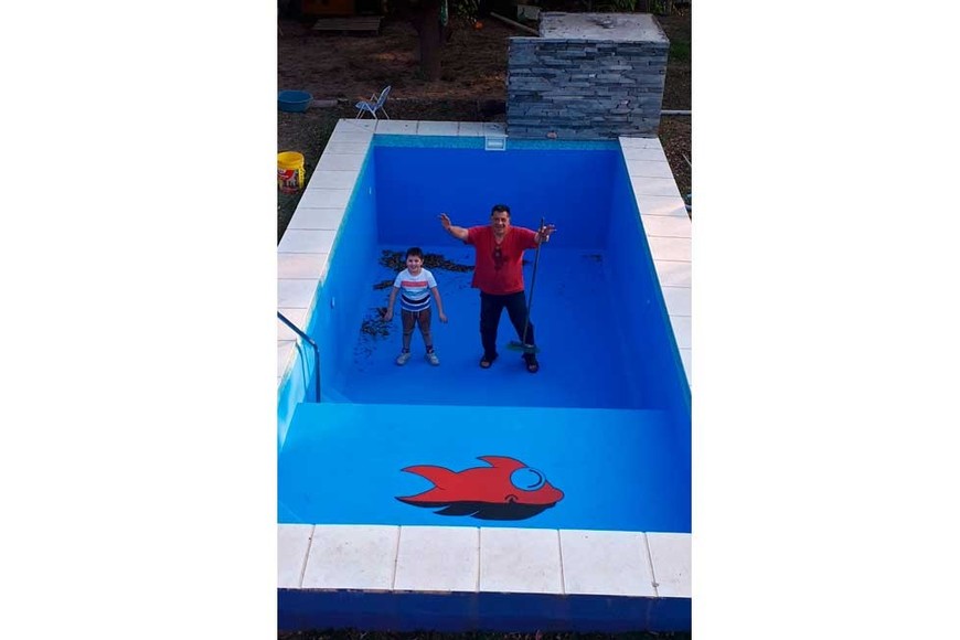 En su cuenta de redes sociales, el diseñador comparte imágenes de otros sabaleros que "usaron" el sabalito.