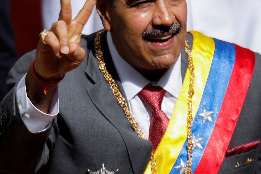 Venezuela's President Nicolas Maduro gestures while arriving at the National Assembly to deliver his annual address to the nation, in Caracas, Venezuela January 15, 2024. REUTERS/Leonardo Fernandez Viloria