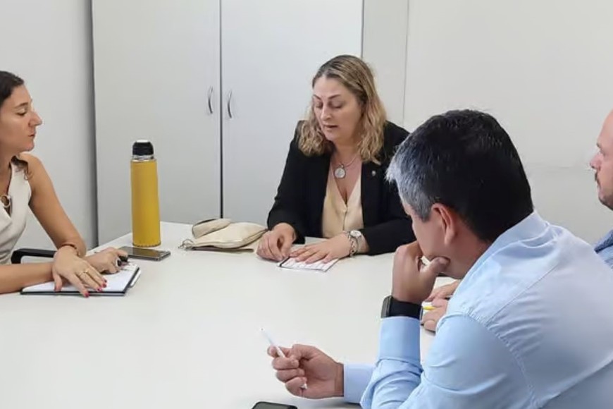 Vergé junto a la ministra de Salud, Silvia Ciancio; la senadora Leticia Di Gregorio, y el subsecretario de Salud, Marcelo Krenz.