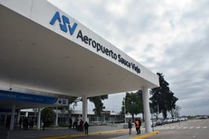 El aeropuerto de Sauce Viejo, vuelve a tener oportunidades de crecimiento tras un giro en la política aerocomercial. Foto: Flavio Raina