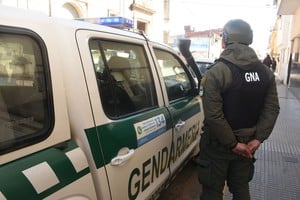 "Nosotros trabajamos con todas nuestras herramientas y articulando con las distintas fuerzas para que los delincuentes estén donde tienen que estar: tras las rejas. Obviamente tenemos mucho por delante. También presentamos un proyecto a nivel provincial para sumar tecnología e infraestructura", remarcó Leonardo Viotti.