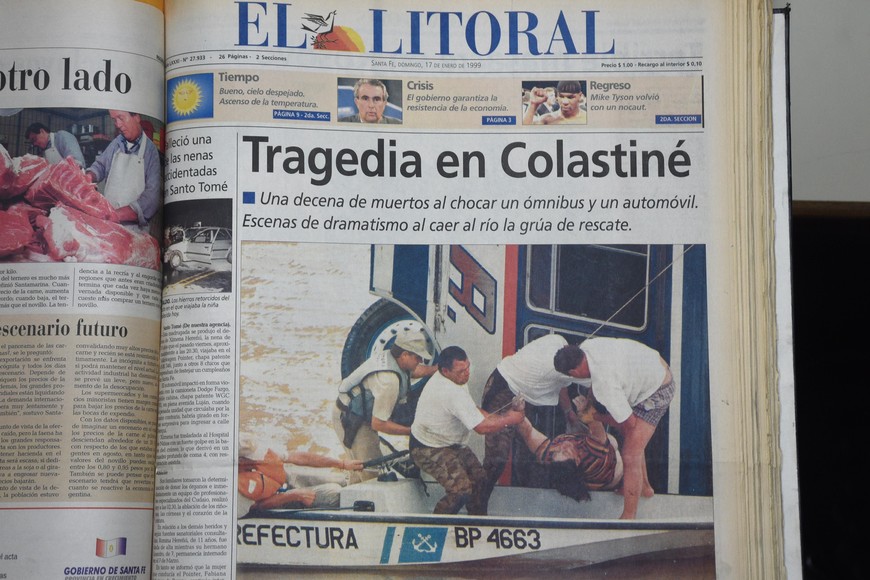 La tapa de el Litoral del domingo 17 de enero de 1999 le puso nombre a la historia que quedará en la memoria de entrerrianos y santafesinos como “Tragedia en Colastiné”. Crédito: Pablo Aguirre