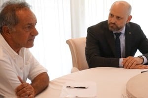 Gustavo Puccini se reunió con el embajador argentino en Brasil, Daniel Scioli. Crédito: Redes Sociales.