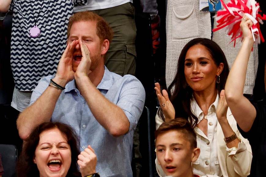 Britain's Prince Harry, Duke of Sussex and Meghan, Duchess of Sussex attend an event at the 2023 Invictus Games, in Duesseldorf, Germany September 15, 2023. REUTERS/Piroschka Van De Wouw     TPX IMAGES OF THE DAY